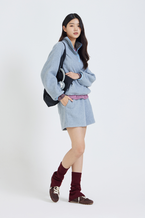 https://img.benettonmall.com/PARTS/KS/26F/SATSE3661LG_MB_M7.jpg?cb=1792404559