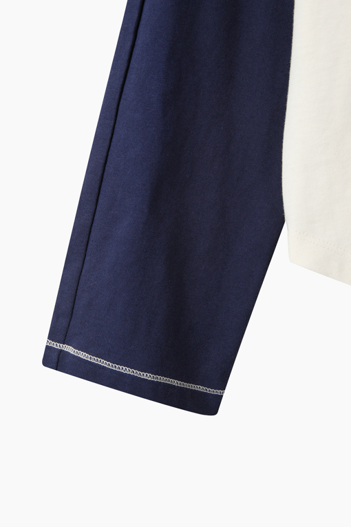 https://img.benettonmall.com/PARTS/KS/26F/SATSE4661CR_MB_D3.jpg?cb=1792404559