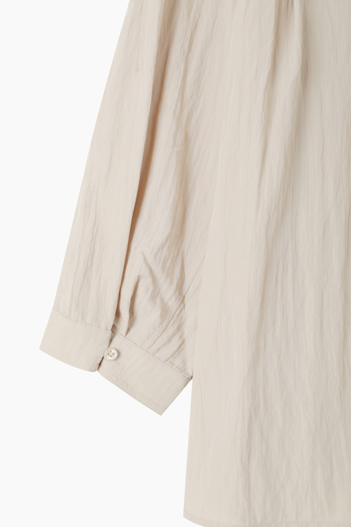 https://img.benettonmall.com/PARTS/KS/26F/SAWS01641BE_MB_D13.jpg?cb=1789410927