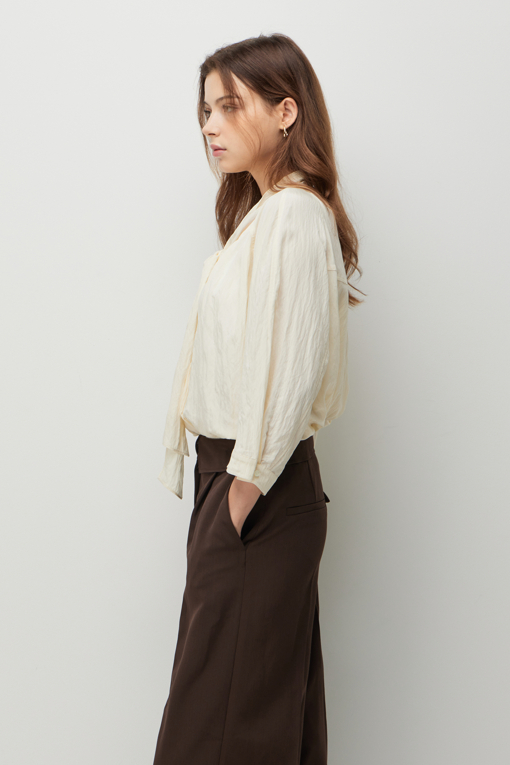 https://img.benettonmall.com/PARTS/KS/26F/SAWS01641IV_MB_D1.jpg?cb=1789410927