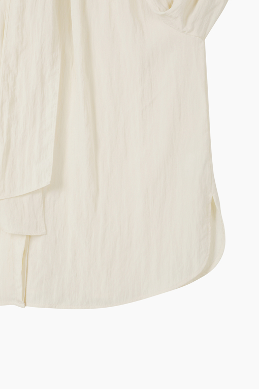 https://img.benettonmall.com/PARTS/KS/26F/SAWS01641IV_MB_D14.jpg?cb=1789410927