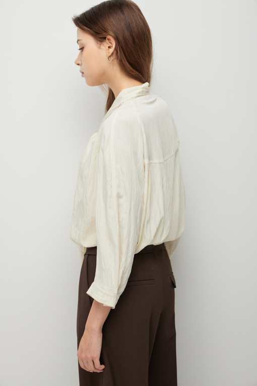 https://img.benettonmall.com/PARTS/KS/26F/SAWS01641IV_MB_D4.jpg?cb=1789410927