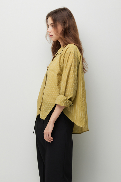 https://img.benettonmall.com/PARTS/KS/26F/SAWS05641OL_MB_D2.jpg?cb=1789410927