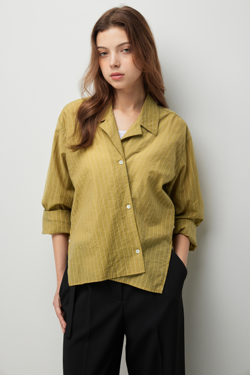 https://img.benettonmall.com/PARTS/KS/26F/SAWS05641OL_MB_D4.jpg?cb=1789410927