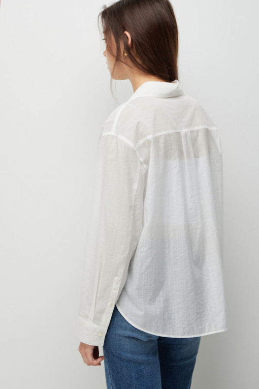 https://img.benettonmall.com/PARTS/KS/26F/SAWS05641WH_MB_D4.jpg?cb=1789410927