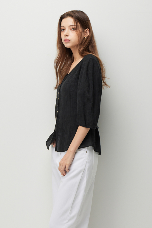 https://img.benettonmall.com/PARTS/KS/26F/SAWS06641BK_MB_D1.jpg?cb=1789983961