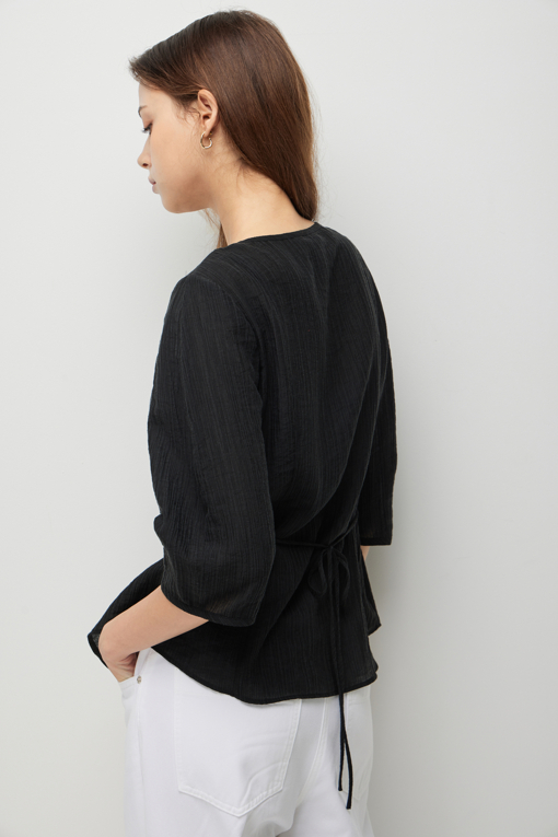 https://img.benettonmall.com/PARTS/KS/26F/SAWS06641BK_MB_D4.jpg?cb=1789983961