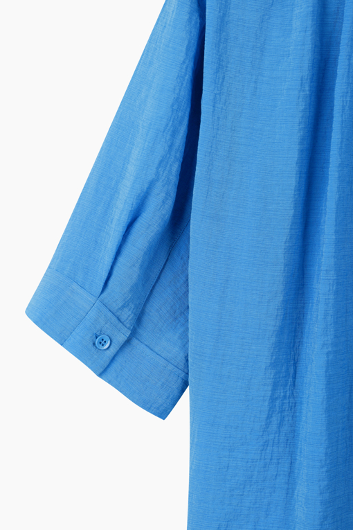 https://img.benettonmall.com/PARTS/KS/26F/SAWS08641BL_MB_D13.jpg?cb=1789983961
