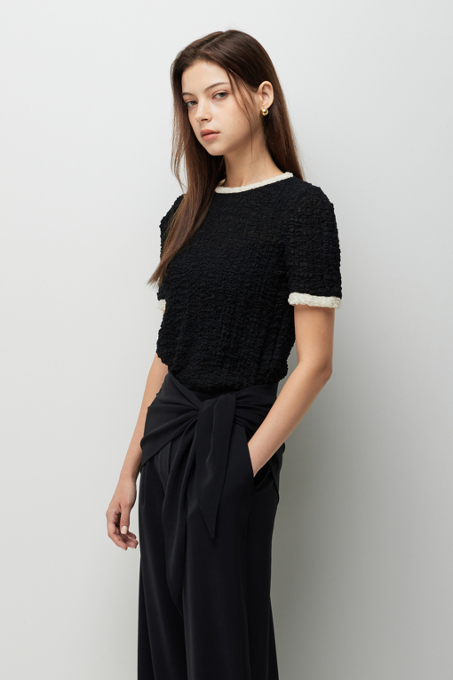 https://img.benettonmall.com/PARTS/KS/26F/SAWS12641BK_MB_D1.jpg?cb=1789410927