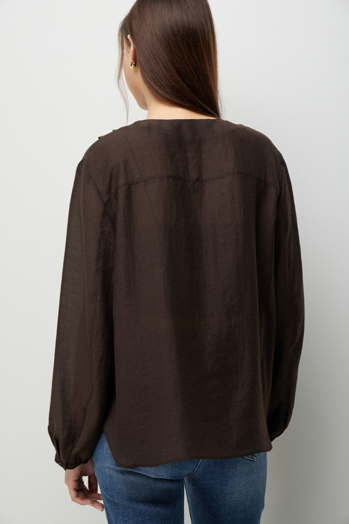 https://img.benettonmall.com/PARTS/KS/26F/SAWS13641DW_MB_D4.jpg?cb=1789410927