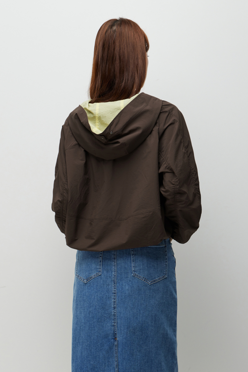 https://img.benettonmall.com/PARTS/KS/26F/SAWS14641BR_MB_D2.jpg?cb=1789410927
