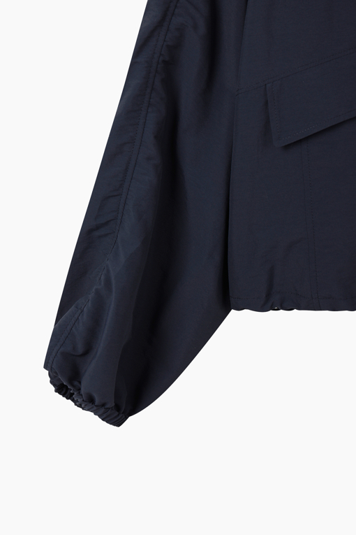 https://img.benettonmall.com/PARTS/KS/26F/SAWS14641DN_MB_D13.jpg?cb=1789410927