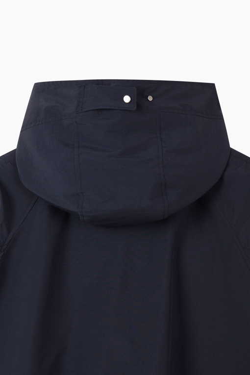 https://img.benettonmall.com/PARTS/KS/26F/SAWS14641DN_MB_D15.jpg?cb=1789410927
