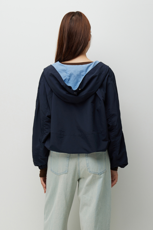 https://img.benettonmall.com/PARTS/KS/26F/SAWS14641DN_MB_D2.jpg?cb=1789410927