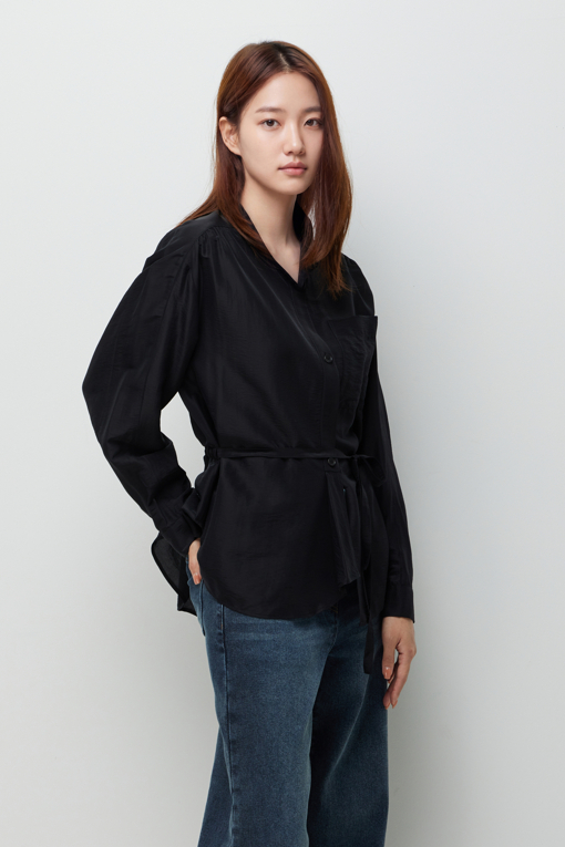 https://img.benettonmall.com/PARTS/KS/26F/SAWS15641BK_MB_M1.jpg?cb=1789410927