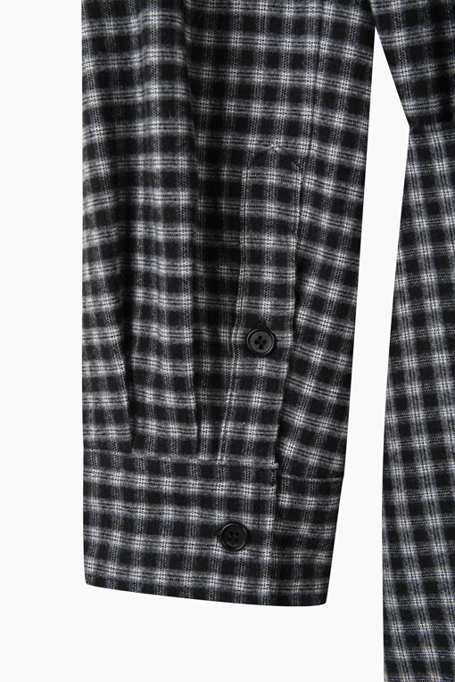 https://img.benettonmall.com/PARTS/KS/26F/SAWS34661BK_MB_D4.jpg?cb=1789983961