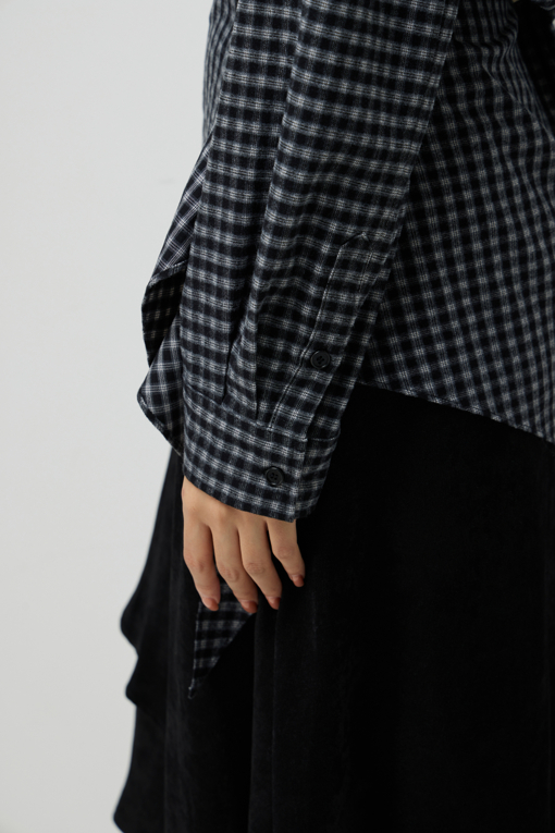 https://img.benettonmall.com/PARTS/KS/26F/SAWS34661BK_MB_M4.jpg?cb=1789983961
