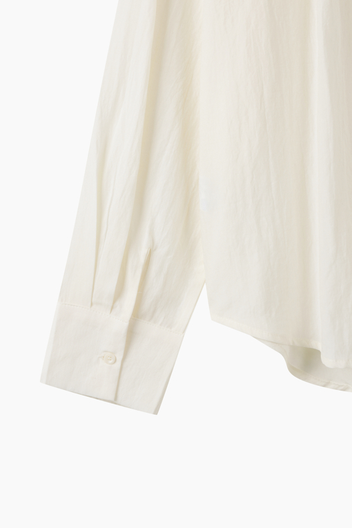 https://img.benettonmall.com/PARTS/KS/26F/SAWS71641IV_MB_D15.jpg?cb=1790808094