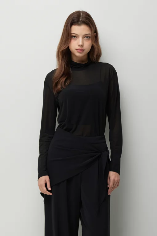 https://img.benettonmall.com/PARTS/KS/26F/SAWSE2641BK_MB.jpg?cb=1786279682