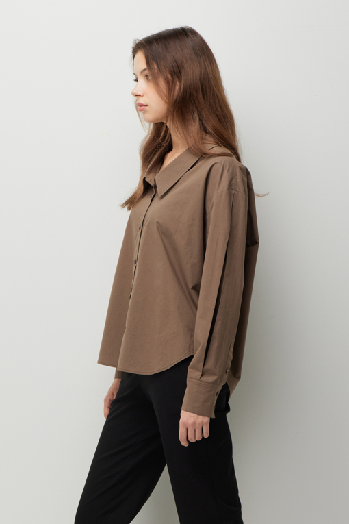 https://img.benettonmall.com/PARTS/KS/26F/SAWSE4641BR_MB_D1.jpg?cb=1786279682