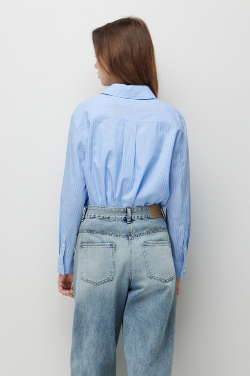 https://img.benettonmall.com/PARTS/KS/26F/SAWSE5641BL_MB_D2.jpg?cb=1787100377