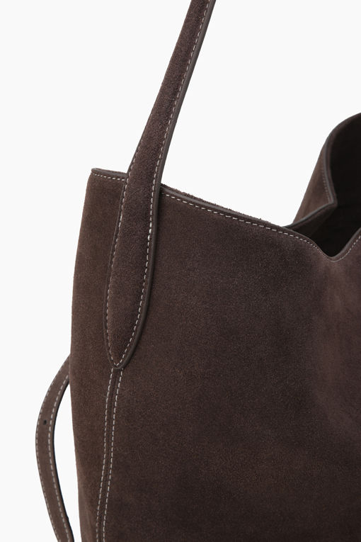 https://img.benettonmall.com/PARTS/KS/26F/SCBG31661DW_MB_D3.jpg?cb=1793028892