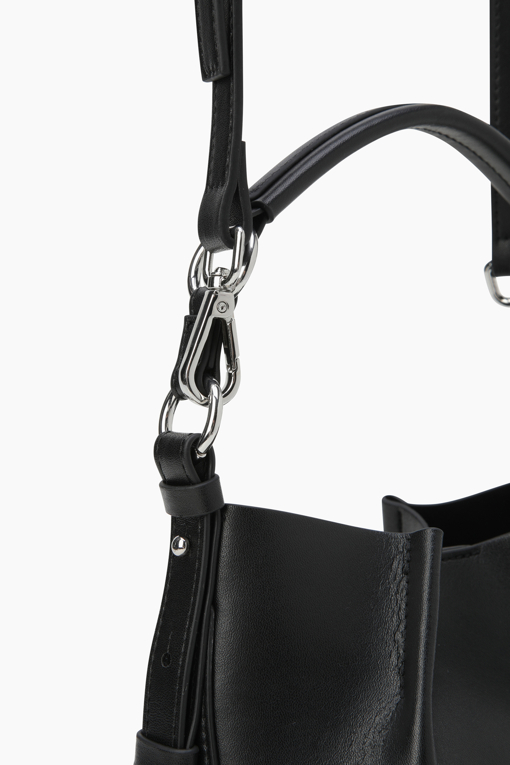 https://img.benettonmall.com/PARTS/KS/26F/SCBG32661BK_MB_D3.jpg?cb=1793028892