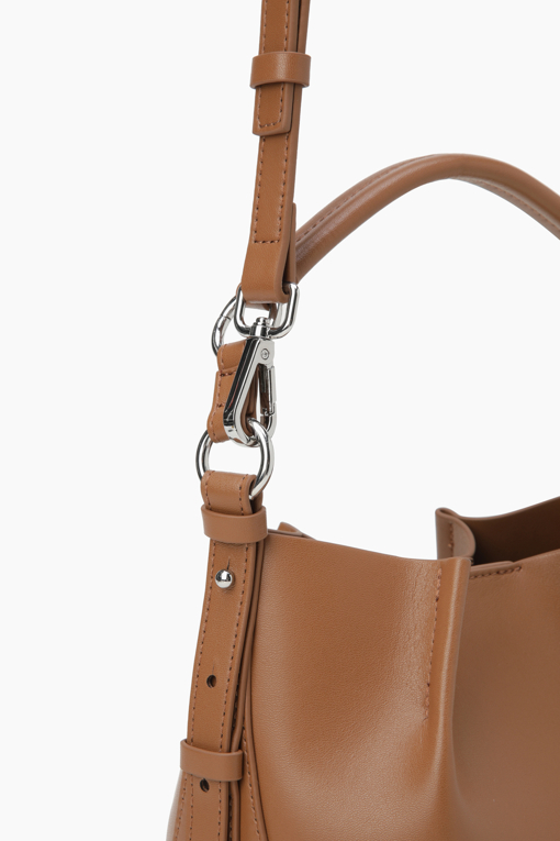 https://img.benettonmall.com/PARTS/KS/26F/SCBG32661CA_MB_D3.jpg?cb=1793028892