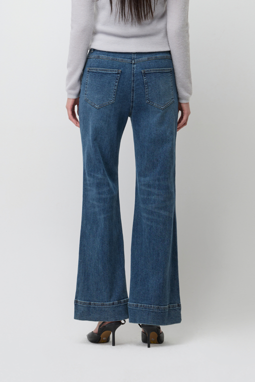 https://img.benettonmall.com/PARTS/KS/26S/SADP03611BL_MB_D3.jpg?cb=1782918151