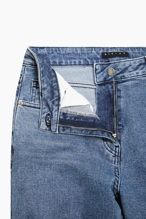 https://img.benettonmall.com/PARTS/KS/26S/SADP31631BL_MB_D15.jpg?cb=1782918151