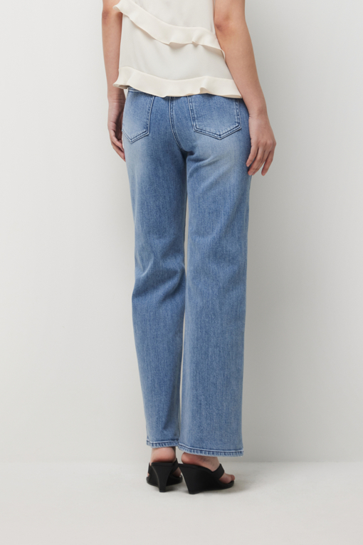 https://img.benettonmall.com/PARTS/KS/26S/SADP33631BL_MB_D4.jpg?cb=1782918151