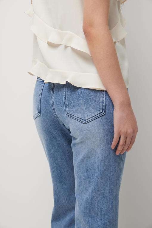 https://img.benettonmall.com/PARTS/KS/26S/SADP33631BL_MB_D6.jpg?cb=1782918151