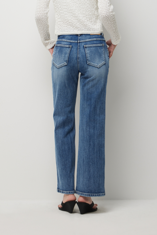 https://img.benettonmall.com/PARTS/KS/26S/SADP33631DB_MB_D2.jpg?cb=1782918151