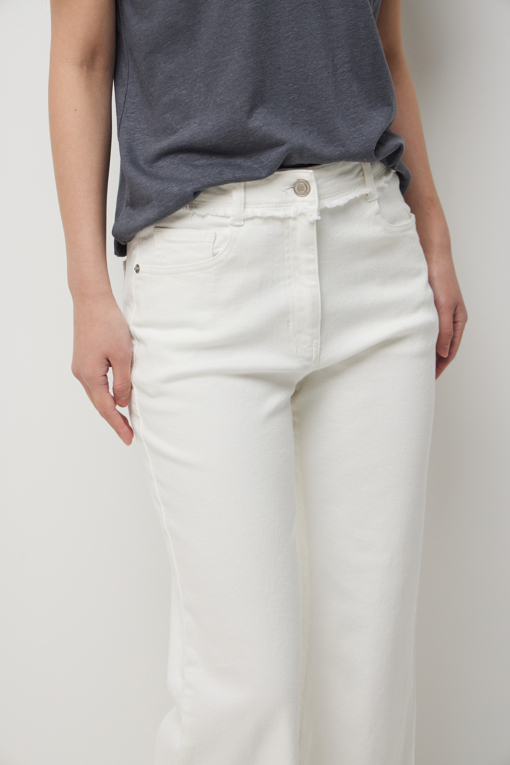 https://img.benettonmall.com/PARTS/KS/26S/SADP34631IV_MB_D4.jpg?cb=1782918151