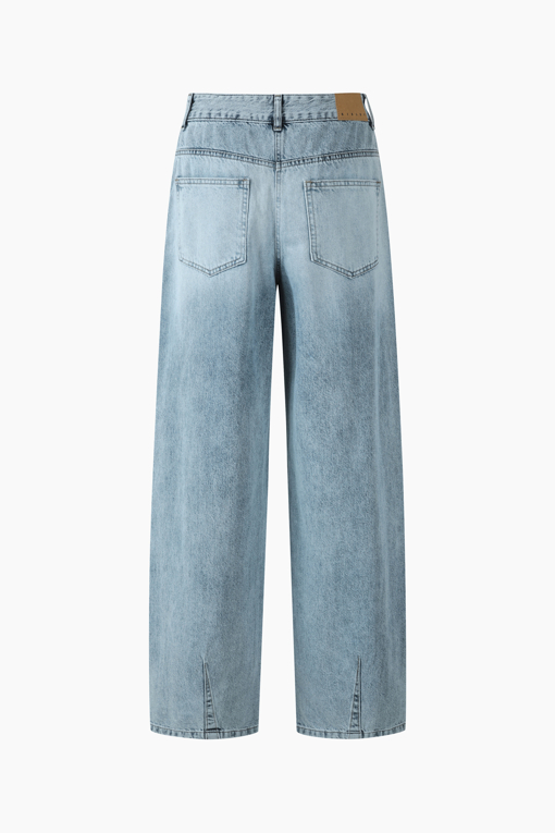https://img.benettonmall.com/PARTS/KS/26S/SADP38631BL_MB_D11.jpg?cb=1782918151