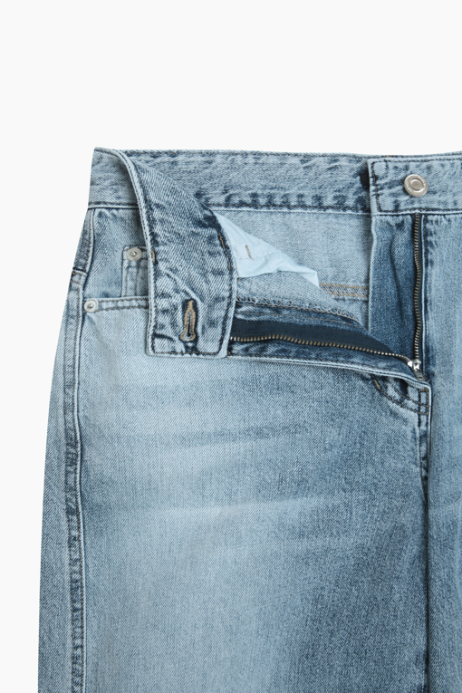 https://img.benettonmall.com/PARTS/KS/26S/SADP38631BL_MB_D16.jpg?cb=1782918151