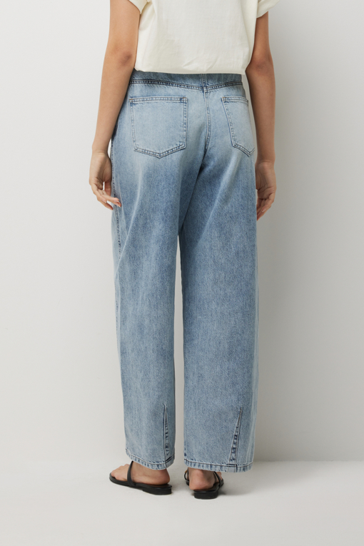 https://img.benettonmall.com/PARTS/KS/26S/SADP38631BL_MB_D3.jpg?cb=1782918151