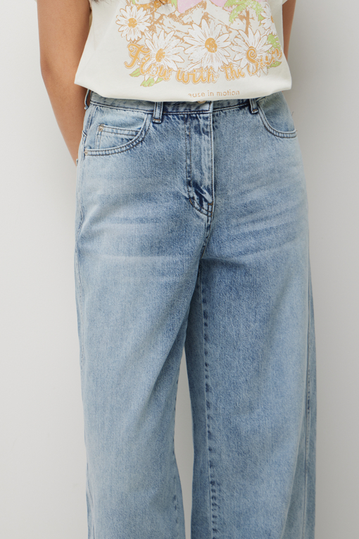 https://img.benettonmall.com/PARTS/KS/26S/SADP38631BL_MB_D4.jpg?cb=1782918151