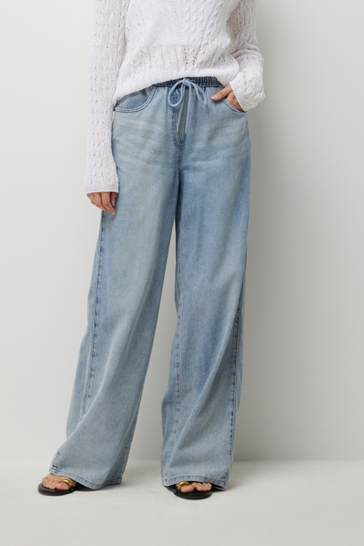 https://img.benettonmall.com/PARTS/KS/26S/SADP39631BL_MB_D0.jpg?cb=1782918151