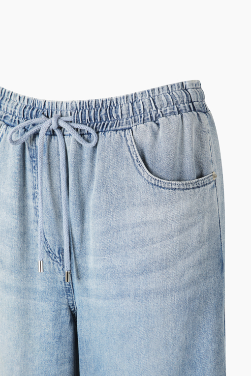 https://img.benettonmall.com/PARTS/KS/26S/SADP39631BL_MB_D13.jpg?cb=1782918151