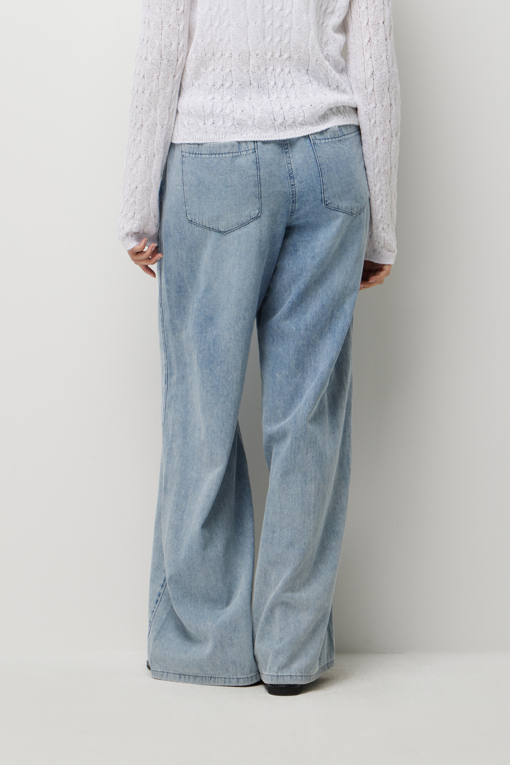 https://img.benettonmall.com/PARTS/KS/26S/SADP39631BL_MB_D2.jpg?cb=1782918151