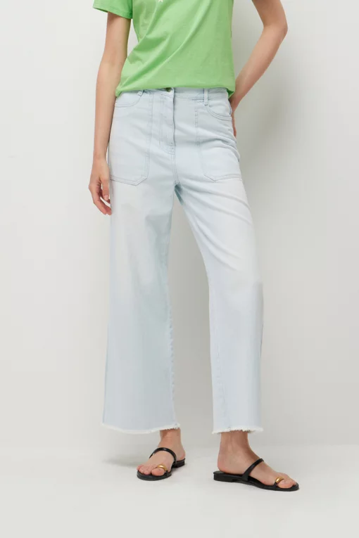 https://img.benettonmall.com/PARTS/KS/26S/SADP40631LB_MB.jpg?cb=1782918151