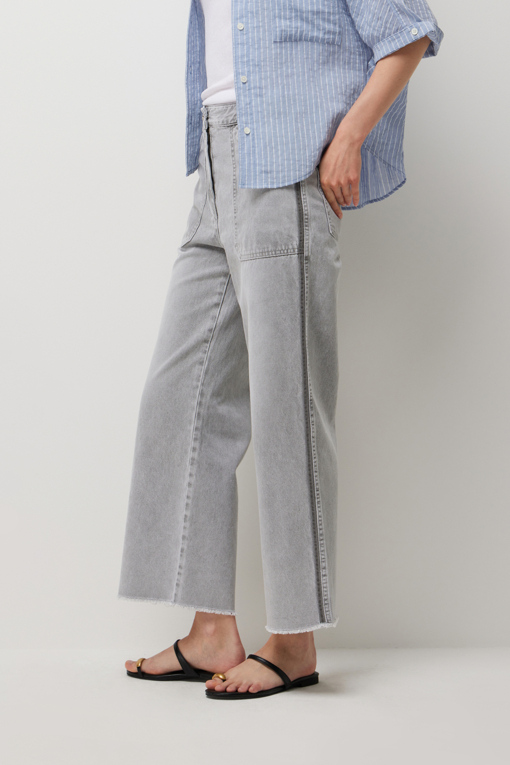 https://img.benettonmall.com/PARTS/KS/26S/SADP40631LG_MB_D1.jpg?cb=1782918151