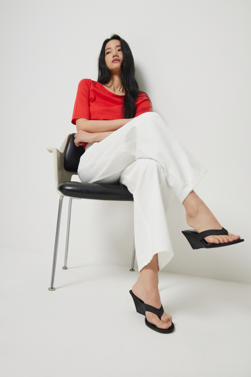 https://img.benettonmall.com/PARTS/KS/26S/SADPE1631WH_MB_D3.jpg?cb=1778668868