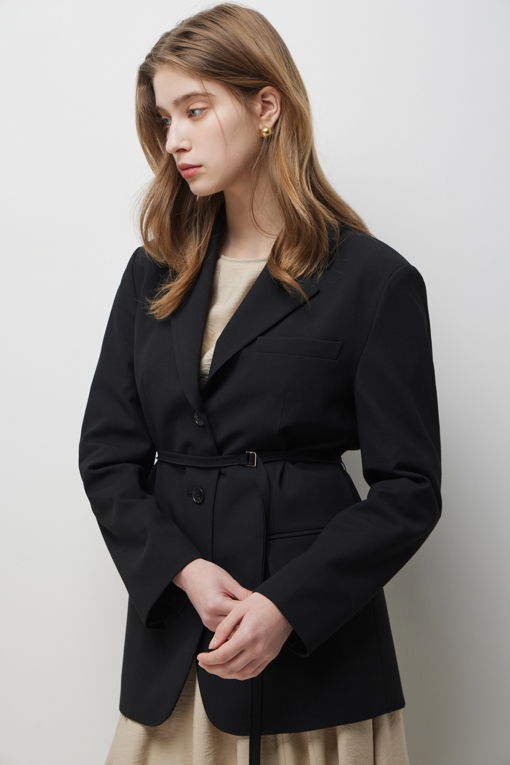 https://img.benettonmall.com/PARTS/KS/26S/SAJK02611BK_MB_D4.jpg?cb=1782918151