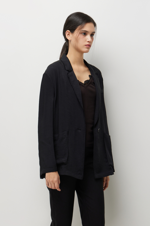 https://img.benettonmall.com/PARTS/KS/26S/SAJK33631BK_MB_D1.jpg?cb=1782918151