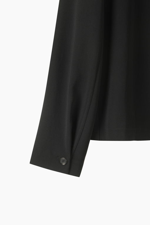 https://img.benettonmall.com/PARTS/KS/26S/SAJK34631BK_MB_D14.jpg?cb=1782918151