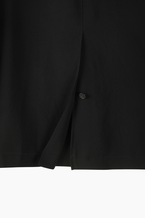 https://img.benettonmall.com/PARTS/KS/26S/SAJK34631BK_MB_D16.jpg?cb=1782918151