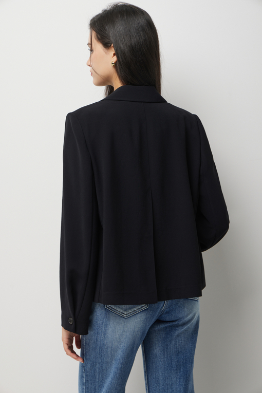 https://img.benettonmall.com/PARTS/KS/26S/SAJK34631BK_MB_D4.jpg?cb=1782918151