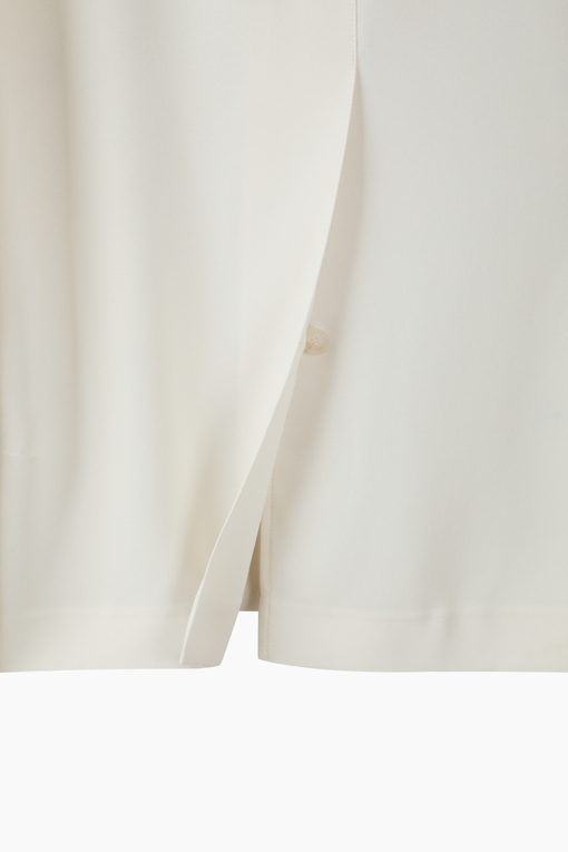 https://img.benettonmall.com/PARTS/KS/26S/SAJK34631CR_MB_D16.jpg?cb=1782918151